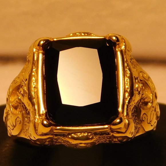 Ring Gold Tone Onyx Size 11 - Picture 9 of 13